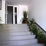 Alba Iulia Square, Premium 2 بوخارست