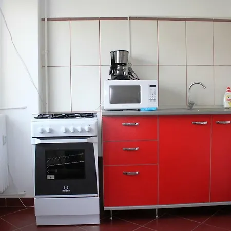 Alba Iulia Square, Premium 2 Bükreş