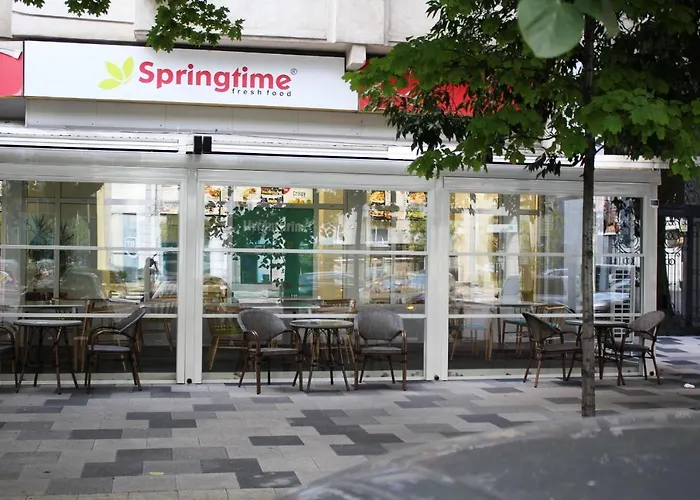 Alba Iulia Square, Premium 2 Daire Bükreş